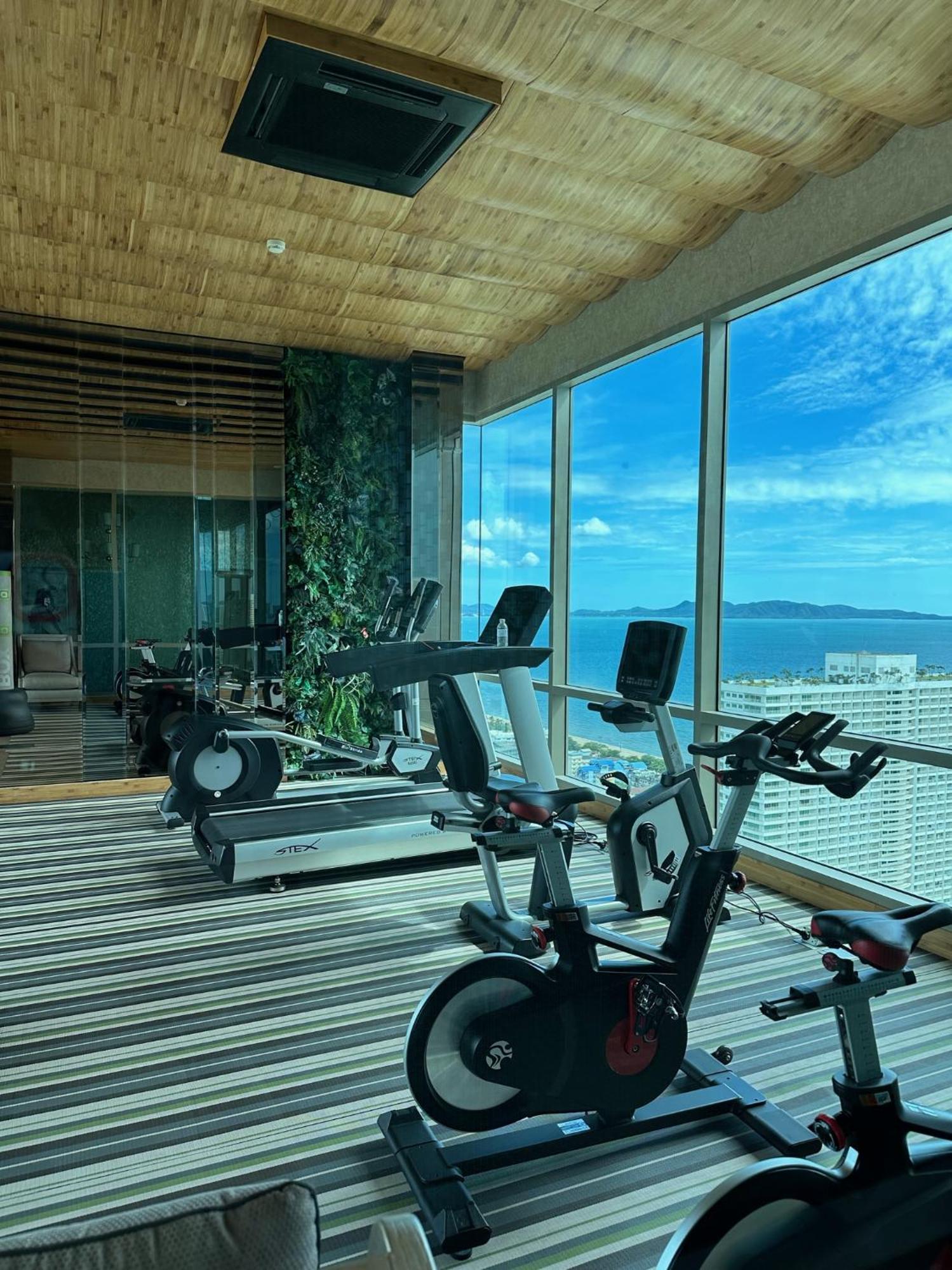 芭提雅高层海景奢华公寓the Riviera Jomtien生香家直达海滩2704 ภายนอก รูปภาพ